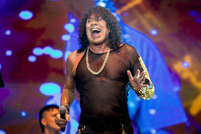 La Mona Jiménez, 73 años de corazón a corazón